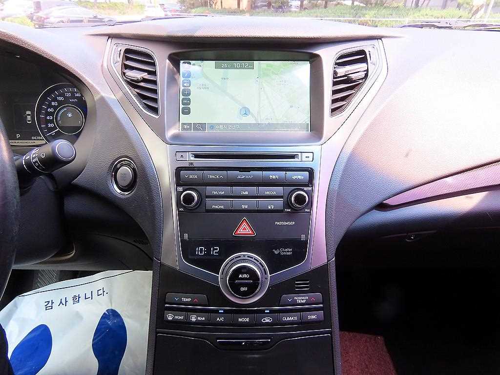 Hyundai Grandeur — photo 07