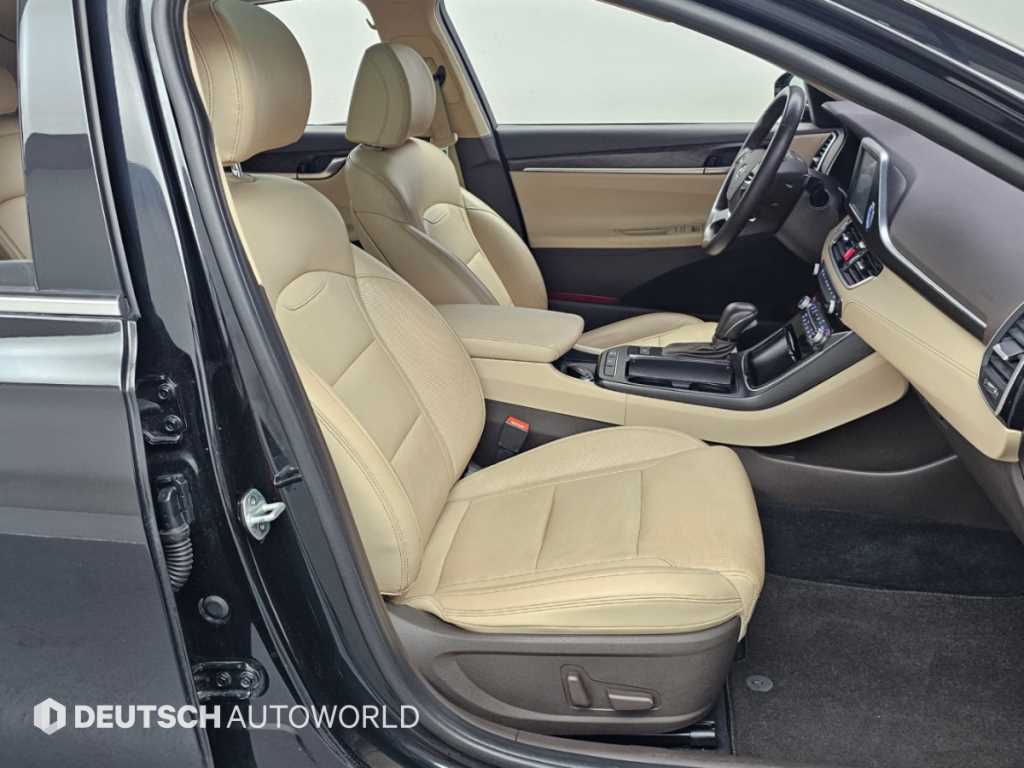 Hyundai Grandeur — photo 01