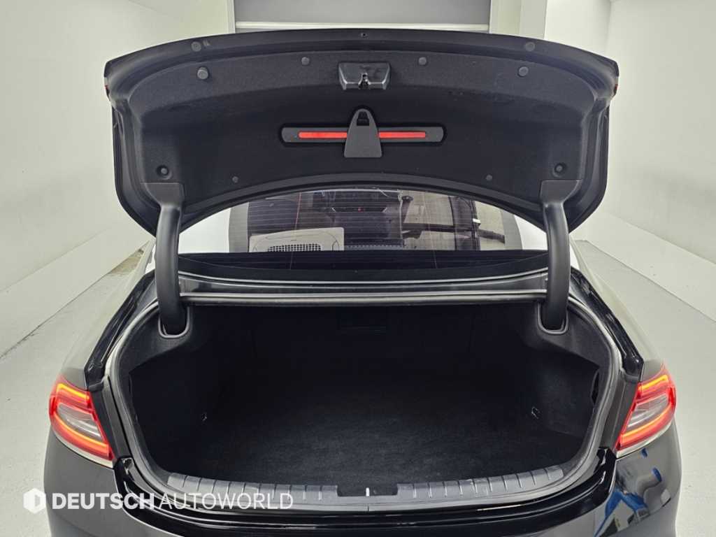 Hyundai Grandeur — photo 19