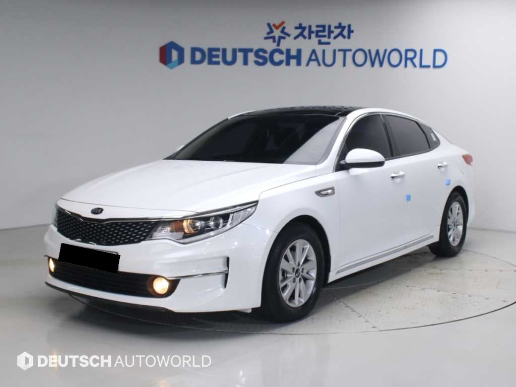 Kia K5 — photo 01