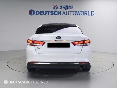 Kia K5 — photo 04