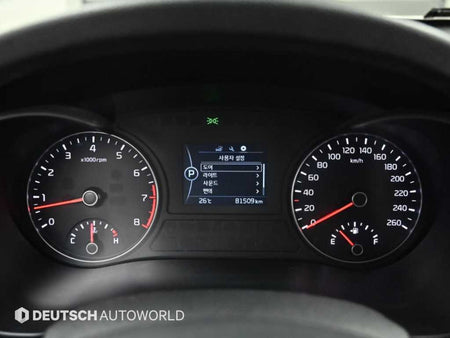 Kia K5 — photo 08