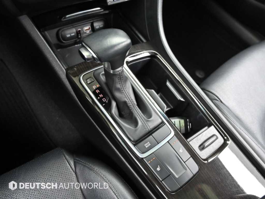 Kia K5 — photo 09