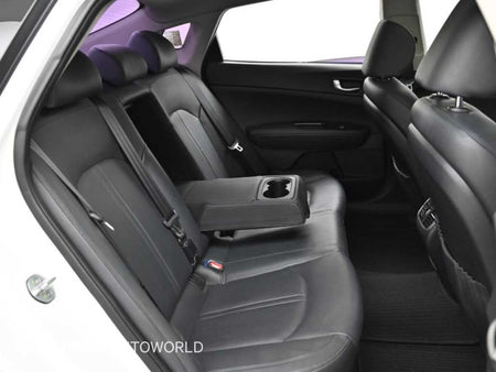 Kia K5 — photo 12