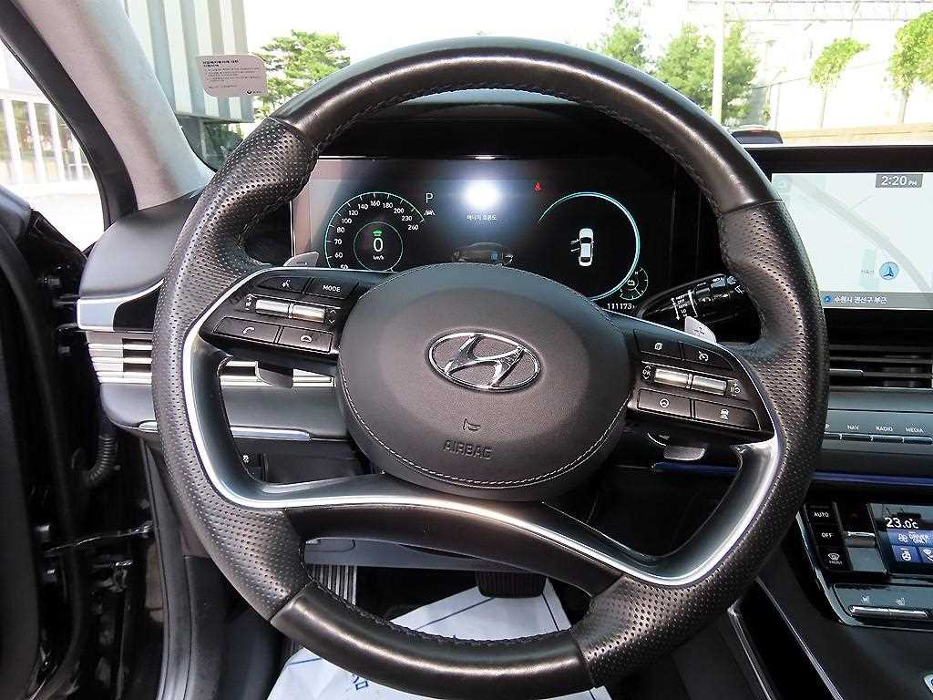 Hyundai Grandeur — photo 09