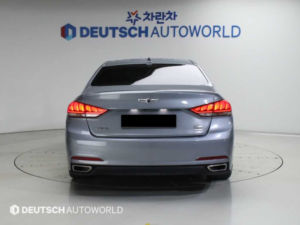 Hyundai Genesis — photo 04