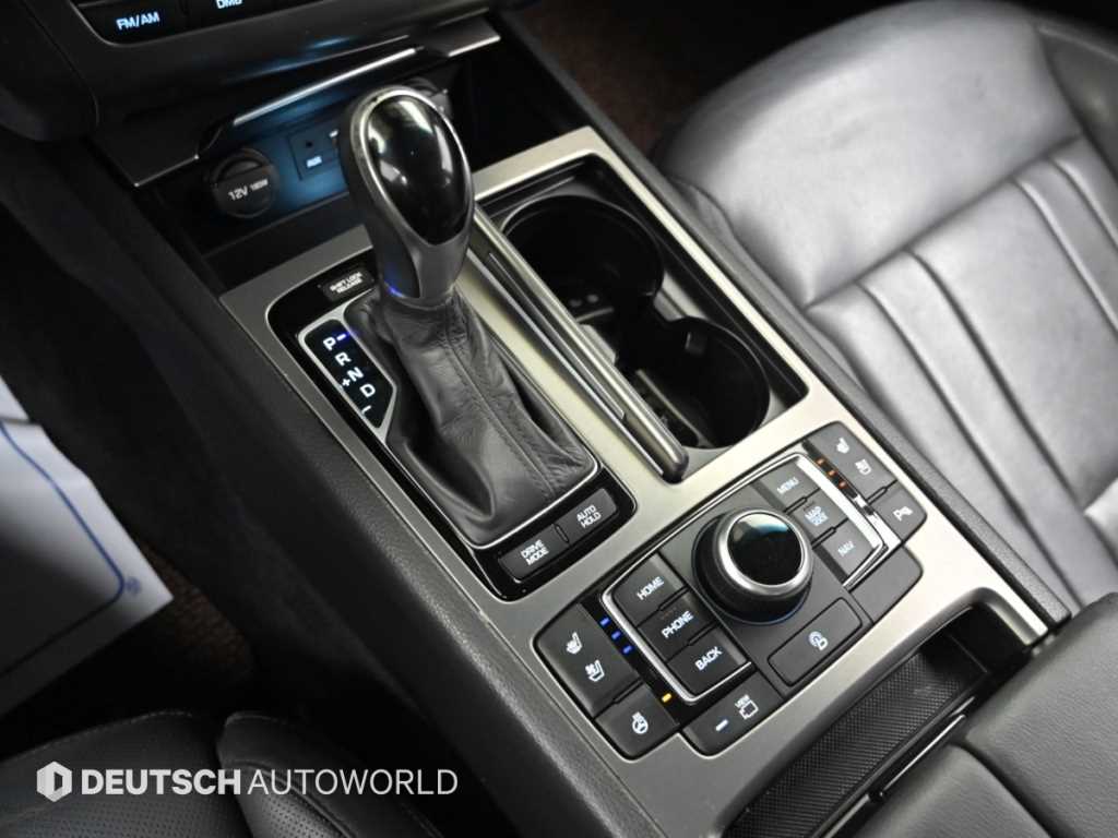 Hyundai Genesis — photo 09