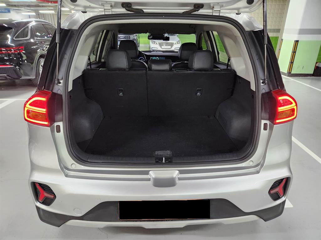 Kia Niro — photo 05