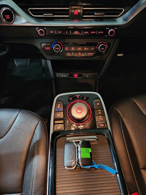Kia Niro — photo 15