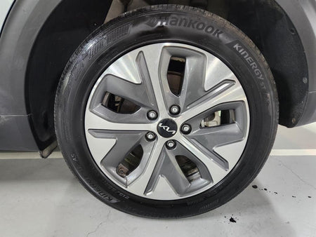 Kia Niro — photo 19