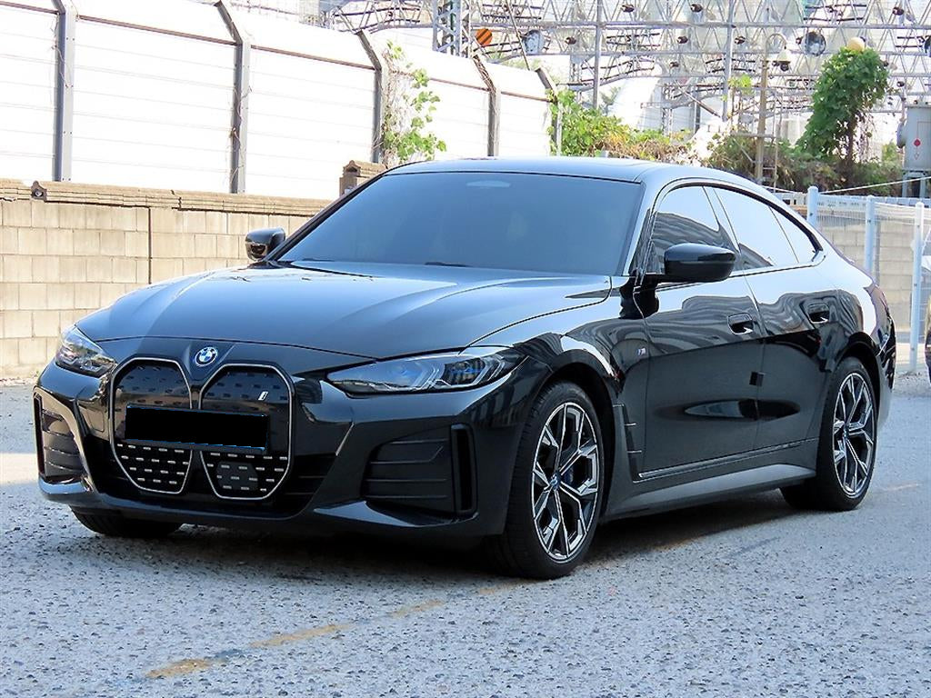 BMW i4 — photo 02