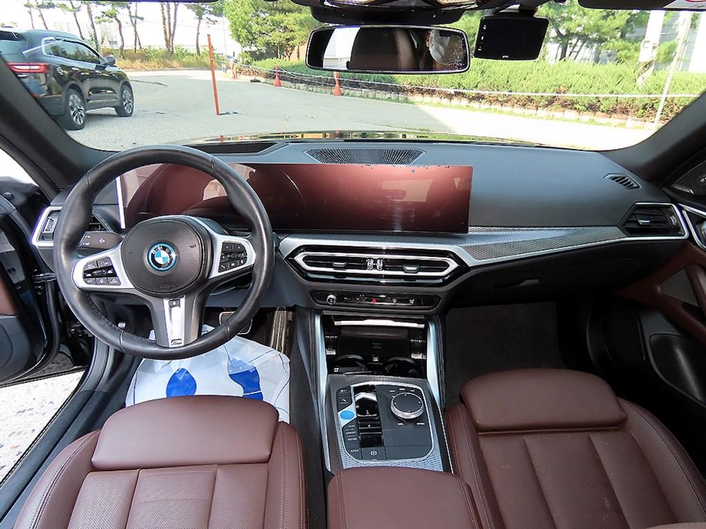 BMW i4 — photo 07