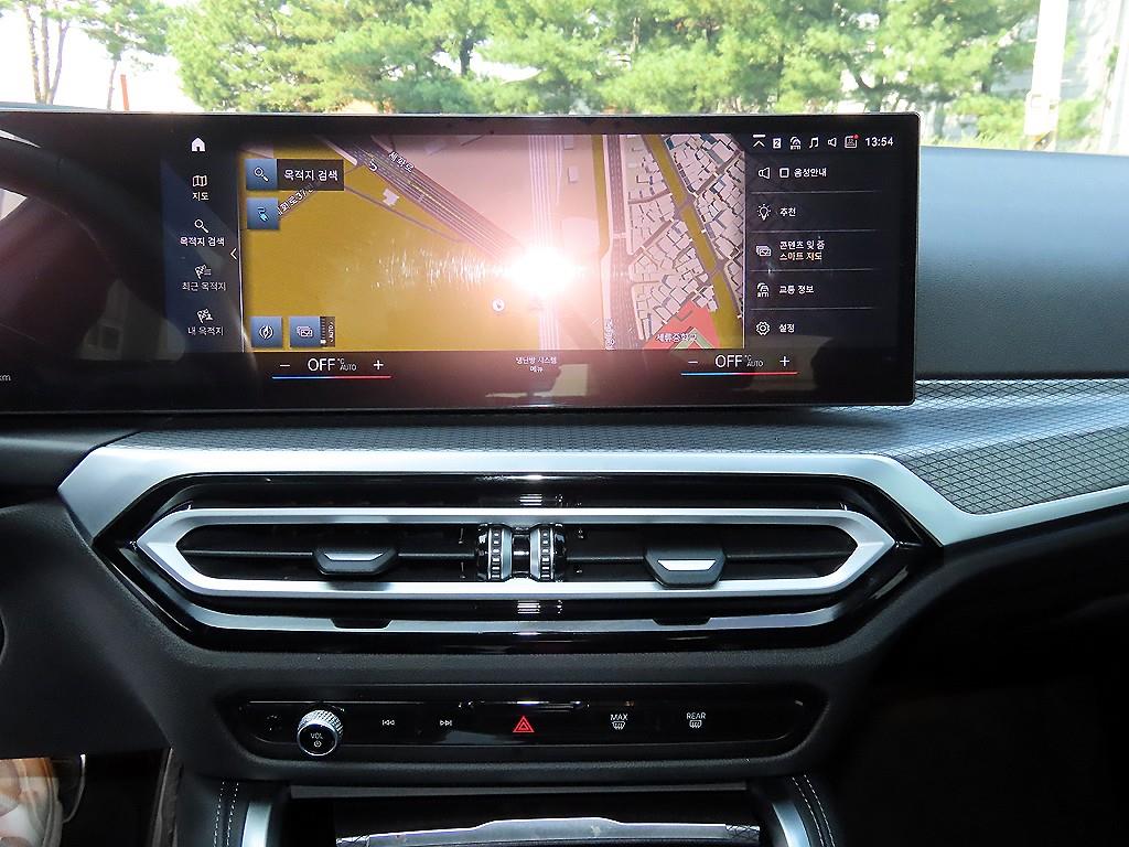 BMW i4 — photo 14
