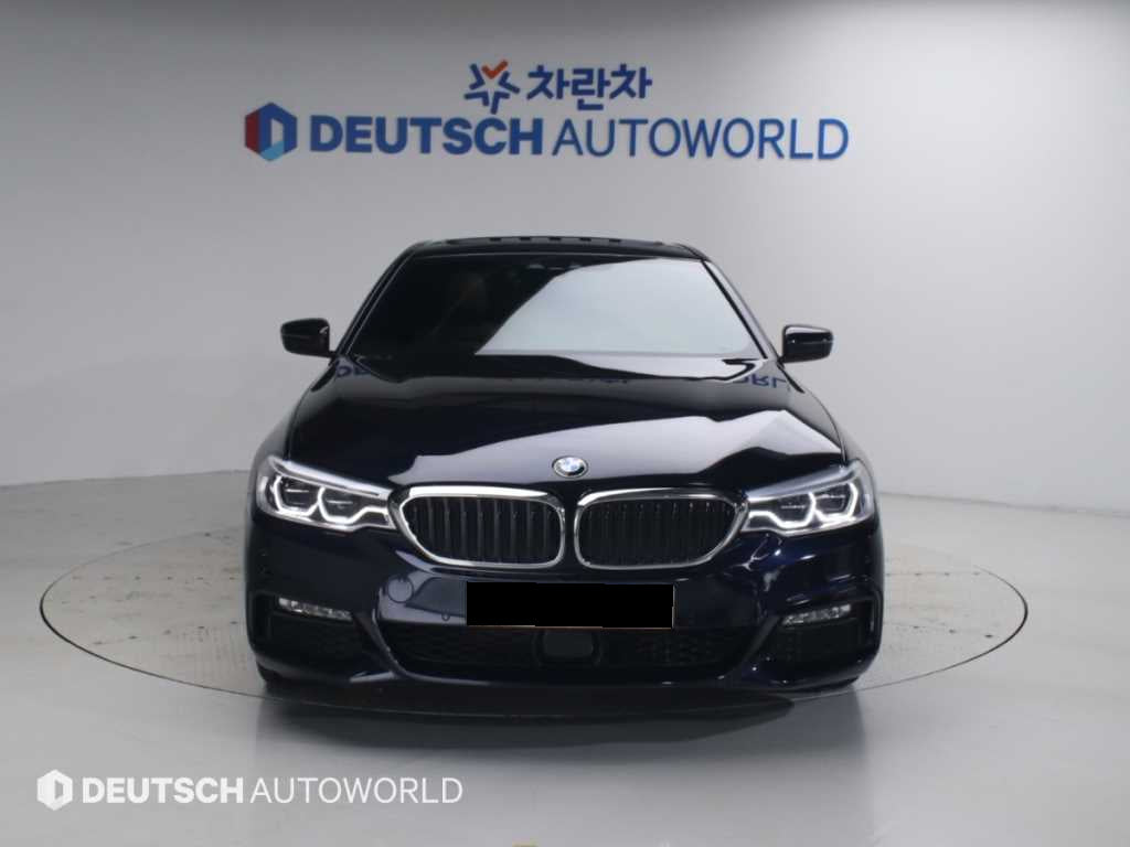 BMW 5-Series — photo 03