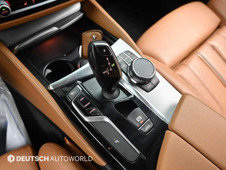 BMW 5-Series — photo 09