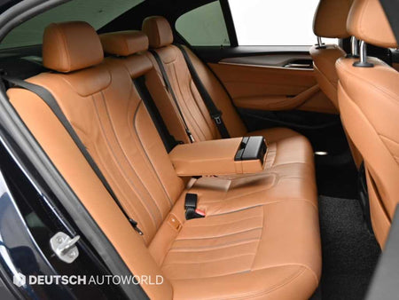 BMW 5-Series — photo 12