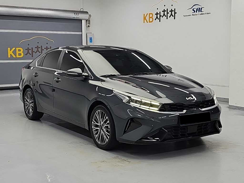 Kia K3 — photo 04