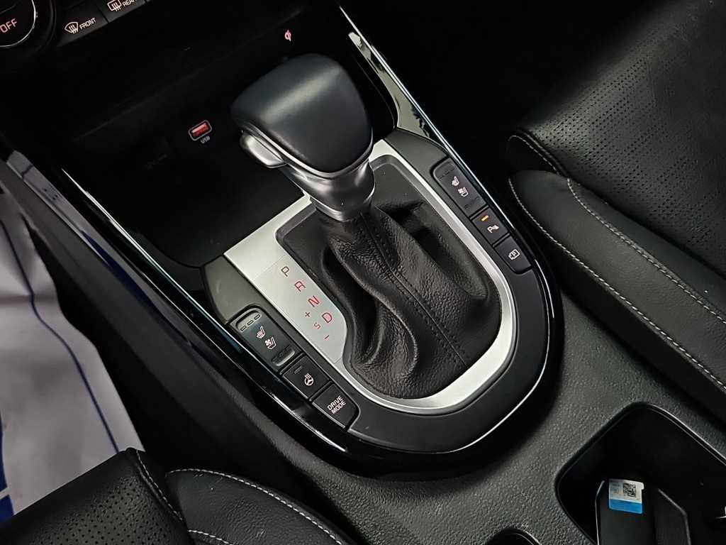 Kia K3 — photo 08