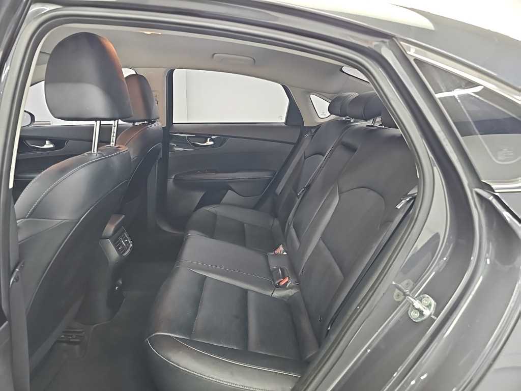 Kia K3 — photo 12