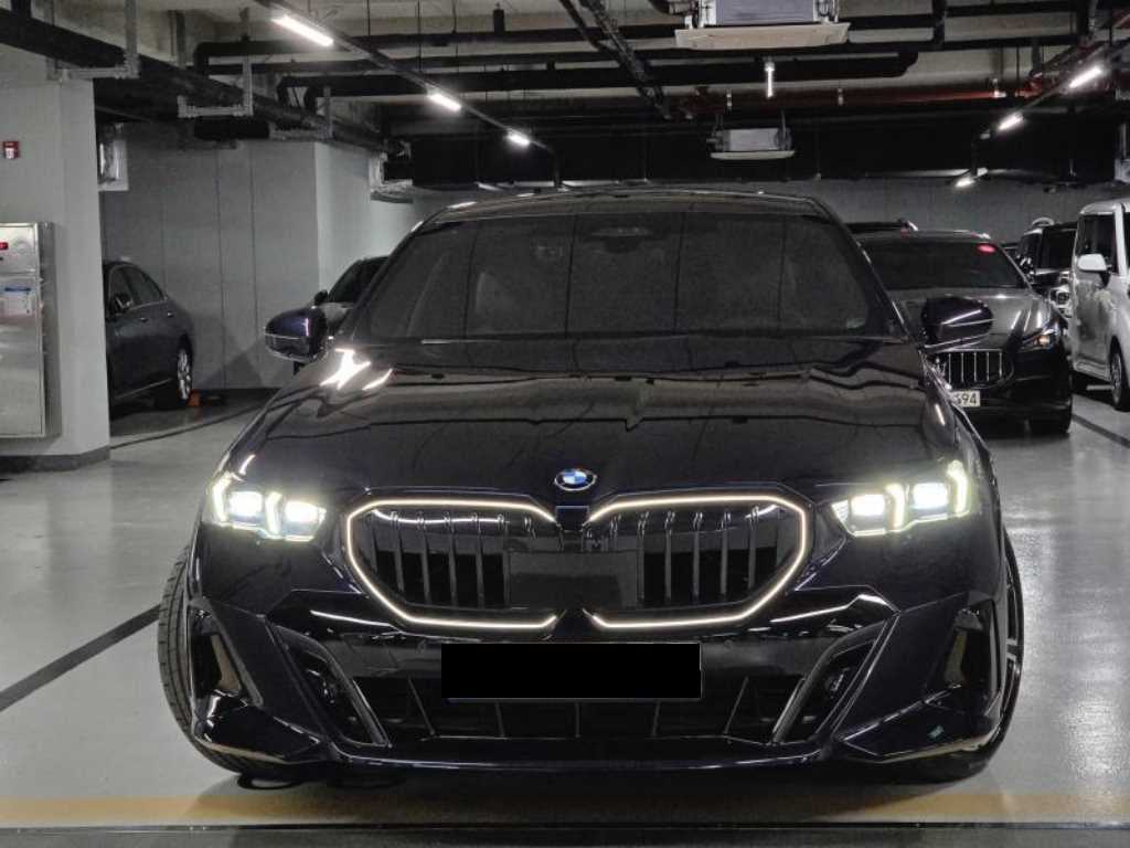 BMW 5-Series — photo 03