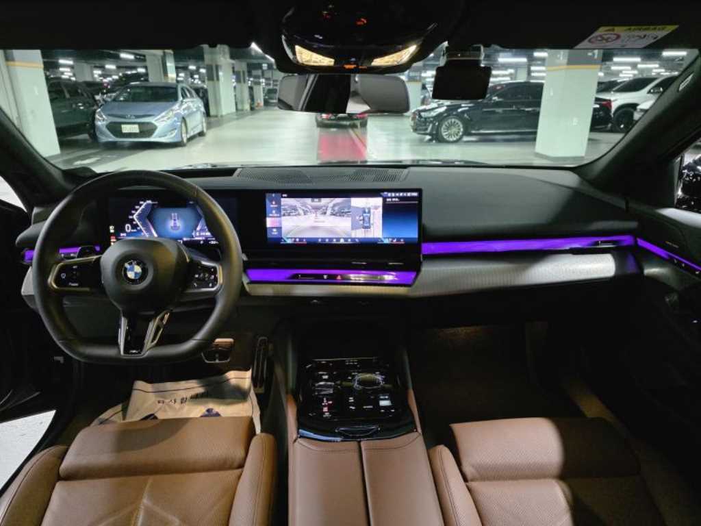 BMW 5-Series — photo 07