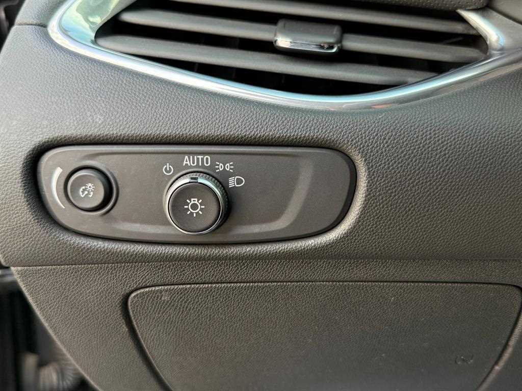 CHEVROLET Malibu — photo 12