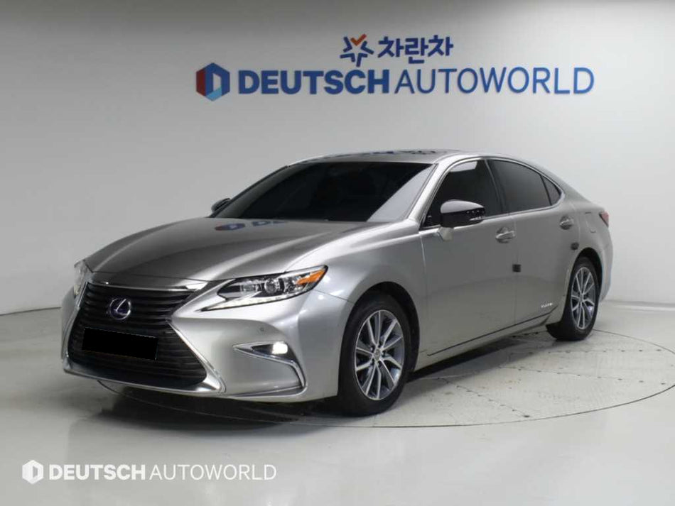 Lexus ES — photo 01