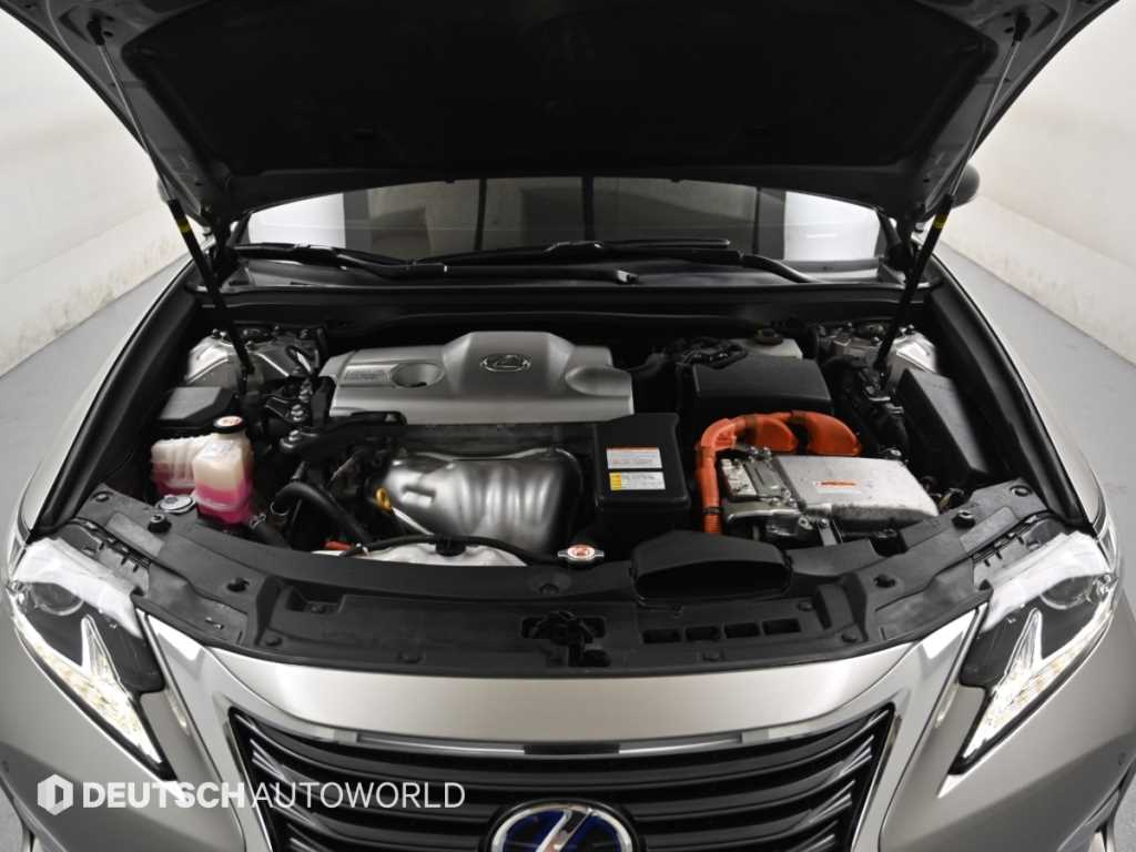 Lexus ES — photo 06