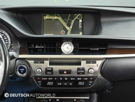 Lexus ES — photo 14