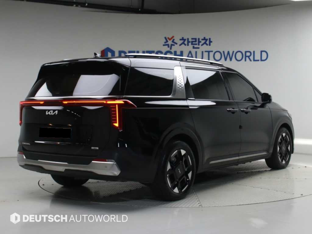 Kia Carnival — photo 02