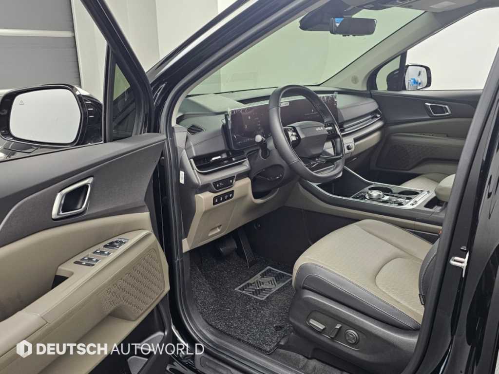 Kia Carnival — photo 11