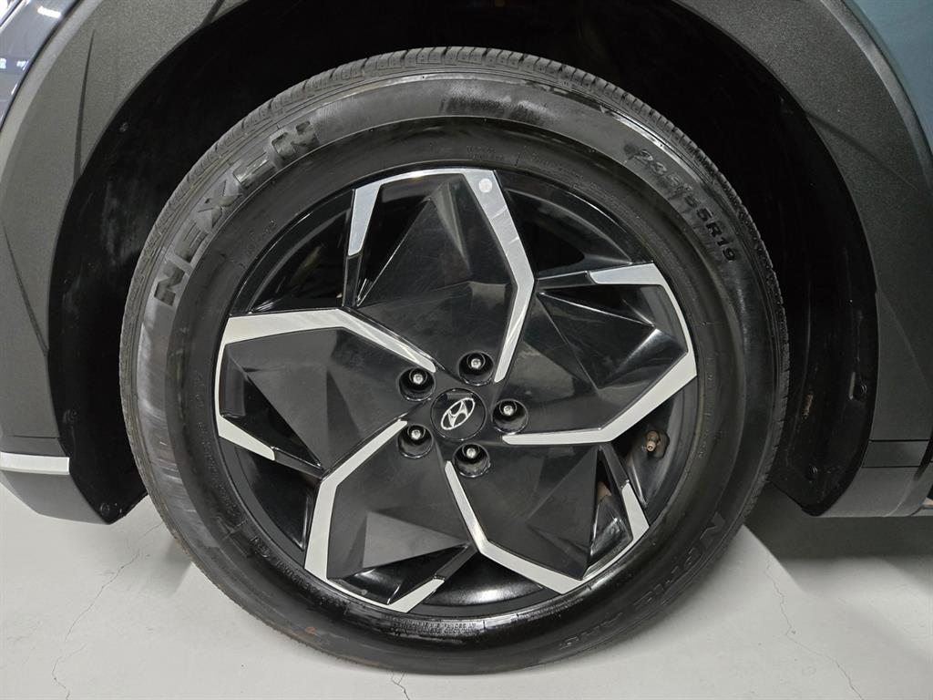 Hyundai Ioniq5 — photo 18