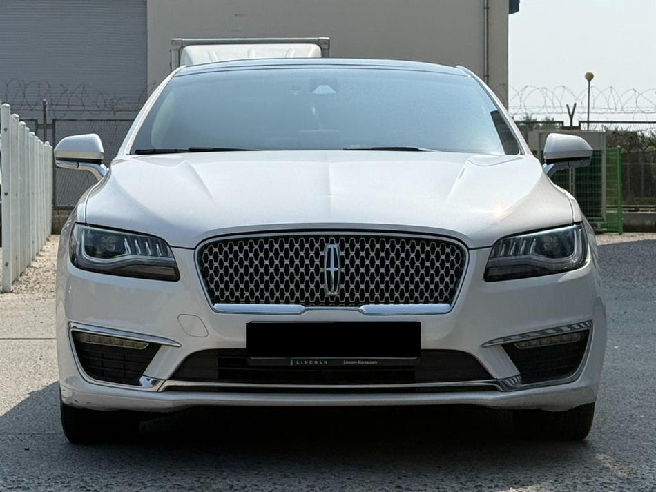 Lincoln MKZ — photo 01