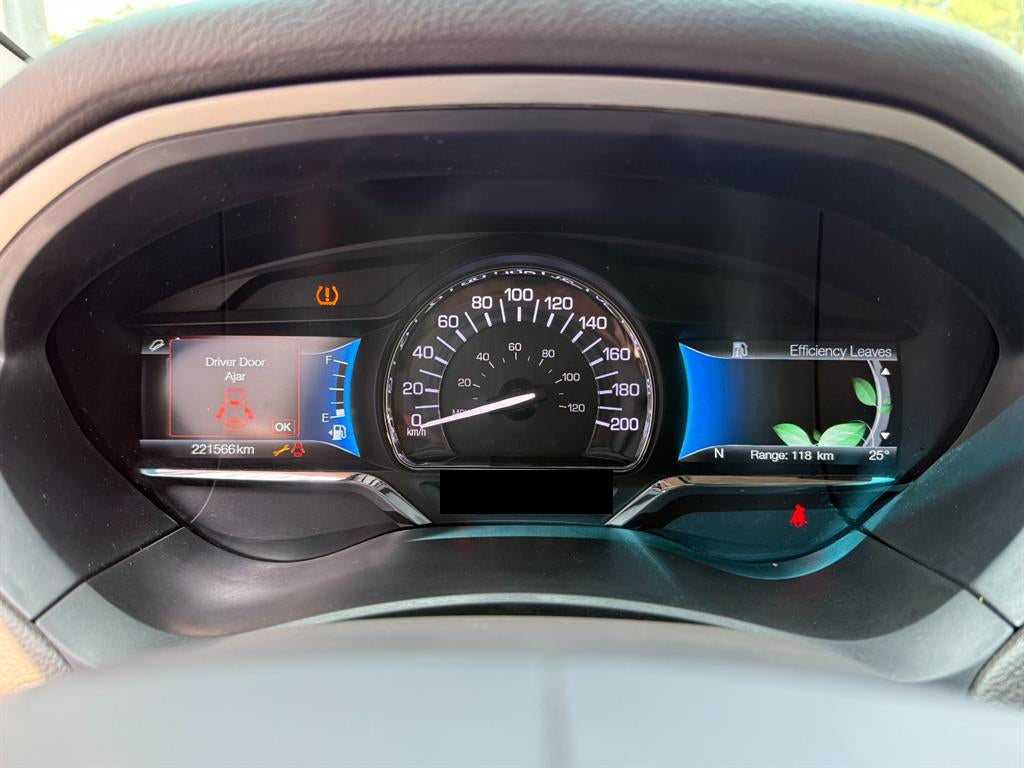 Lincoln MKZ — photo 09