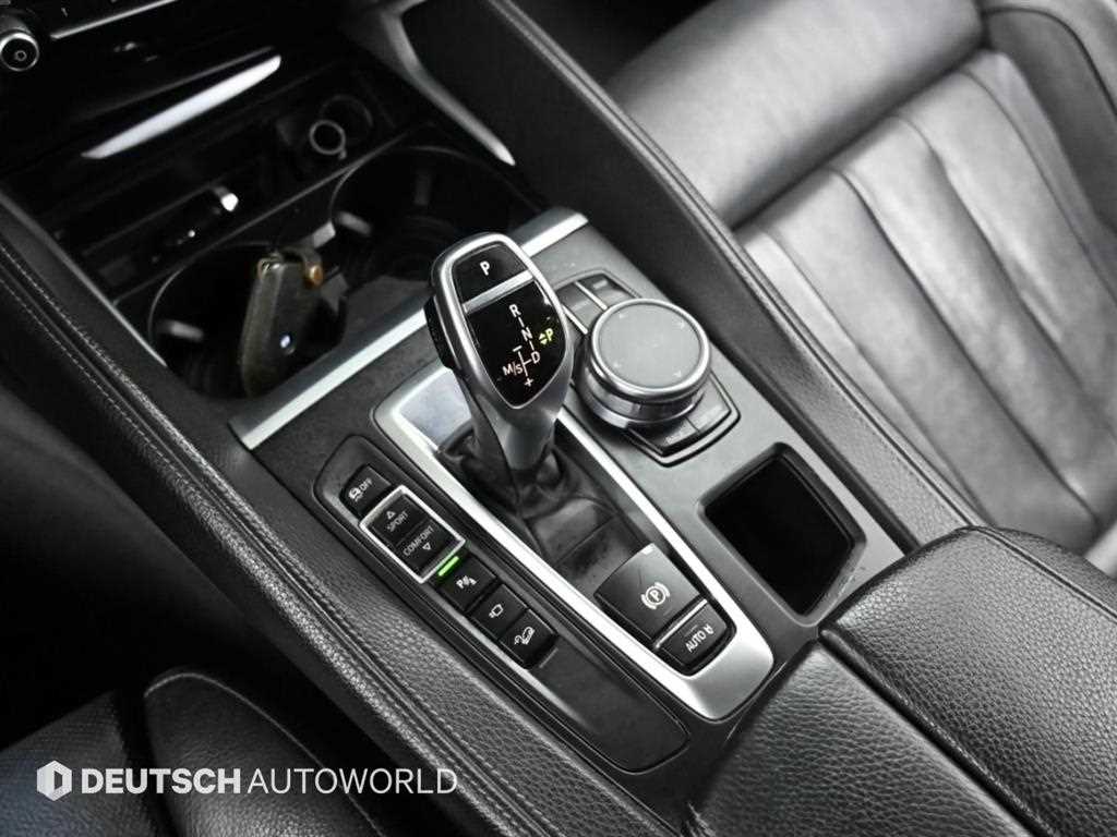 BMW X6 — photo 08