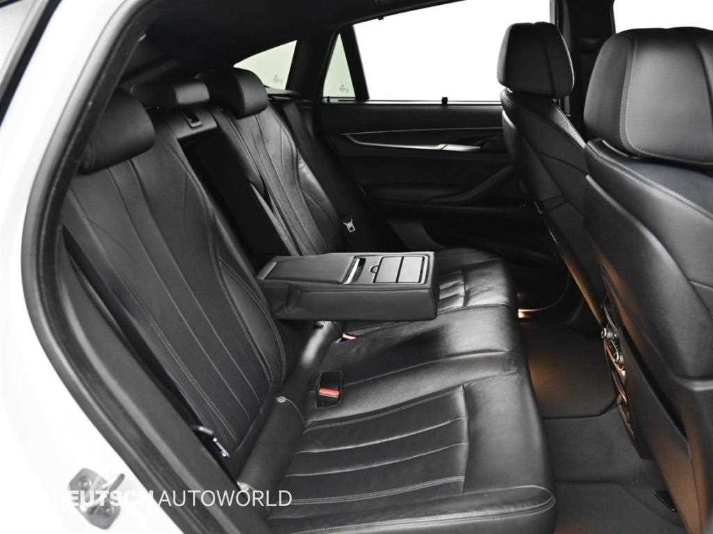 BMW X6 — photo 11