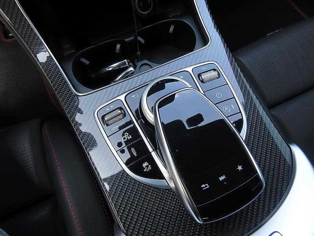 Mercedes-Benz C-Class — photo 13
