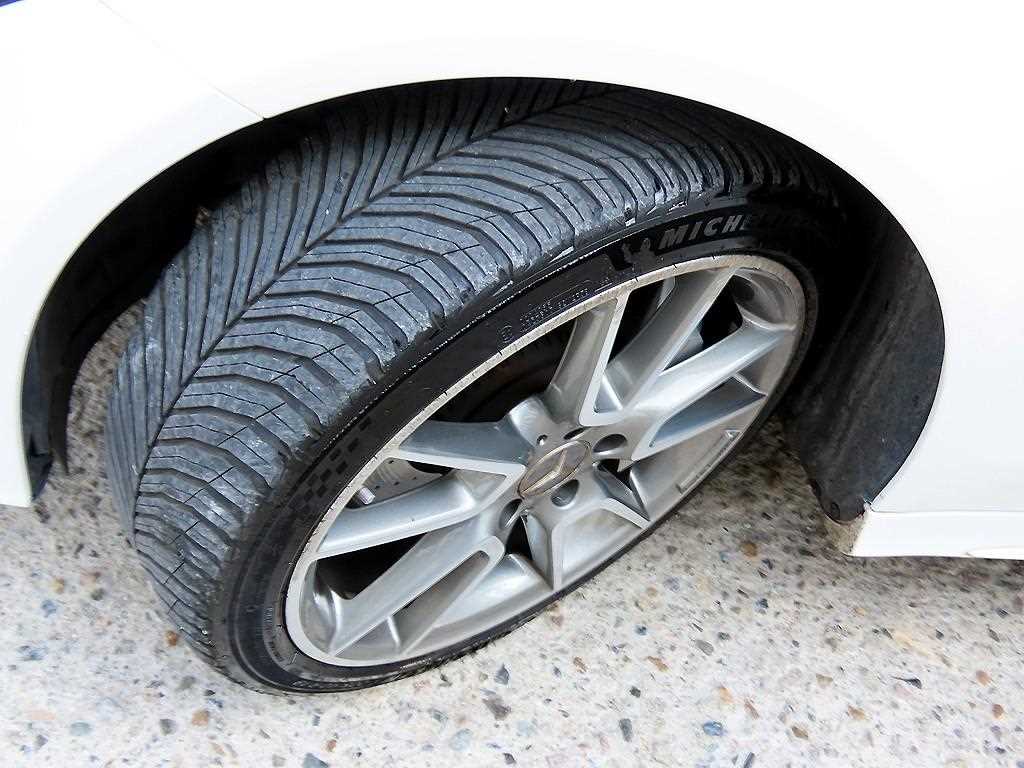 Mercedes-Benz C-Class — photo 20