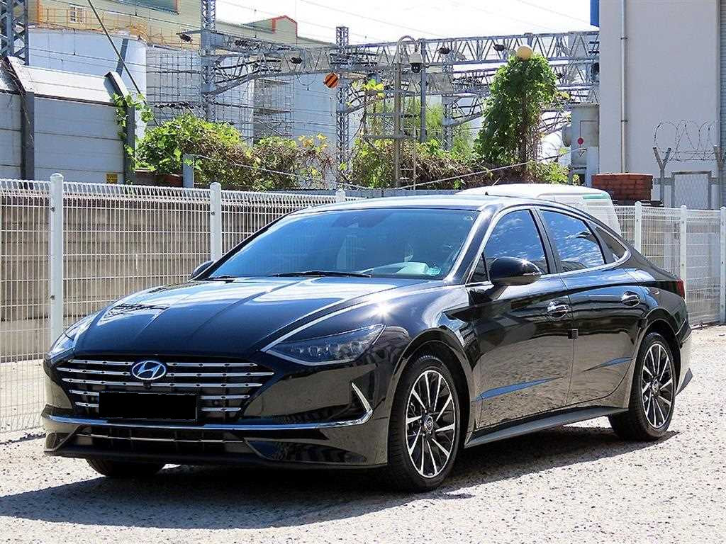 Hyundai Sonata — photo 02