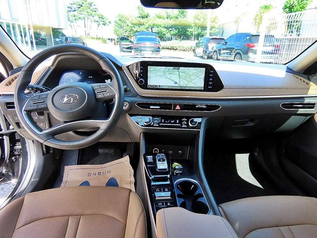 Hyundai Sonata — photo 07