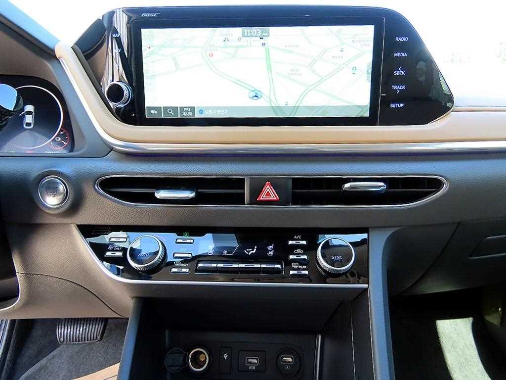 Hyundai Sonata — photo 14