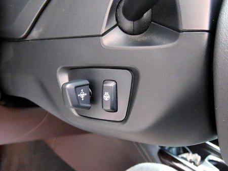 BMW 7-Series — photo 11