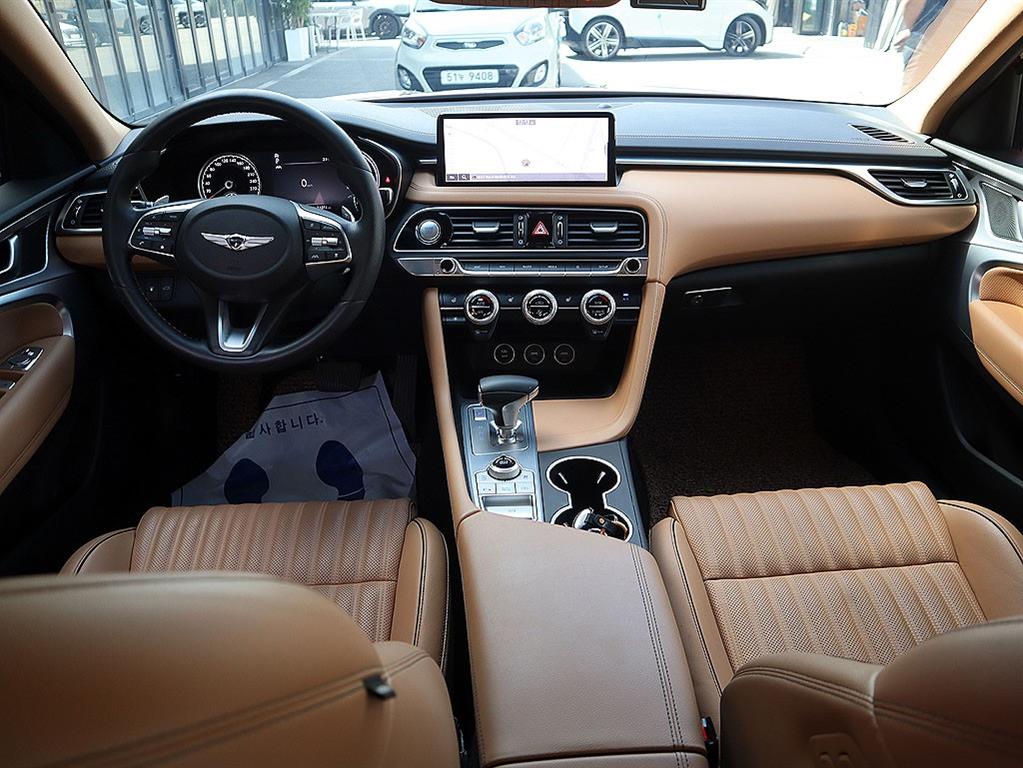 Genesis G70 — photo 05