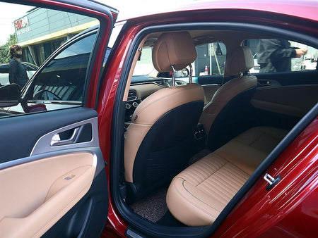 Genesis G70 — photo 07