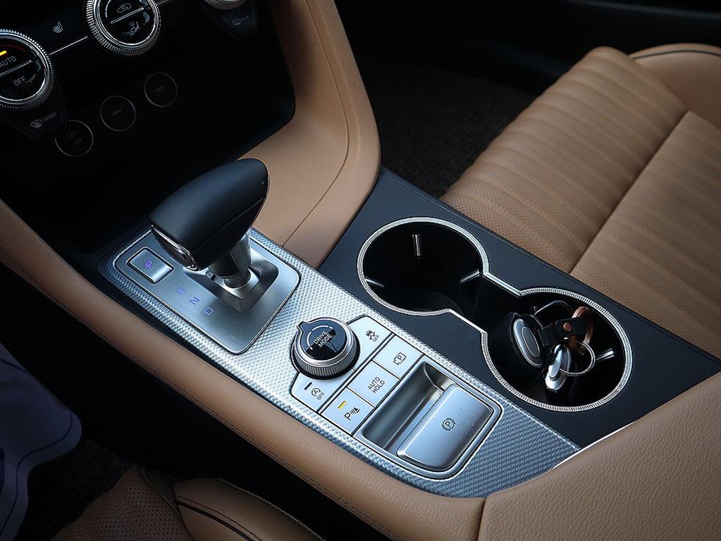 Genesis G70 — photo 12