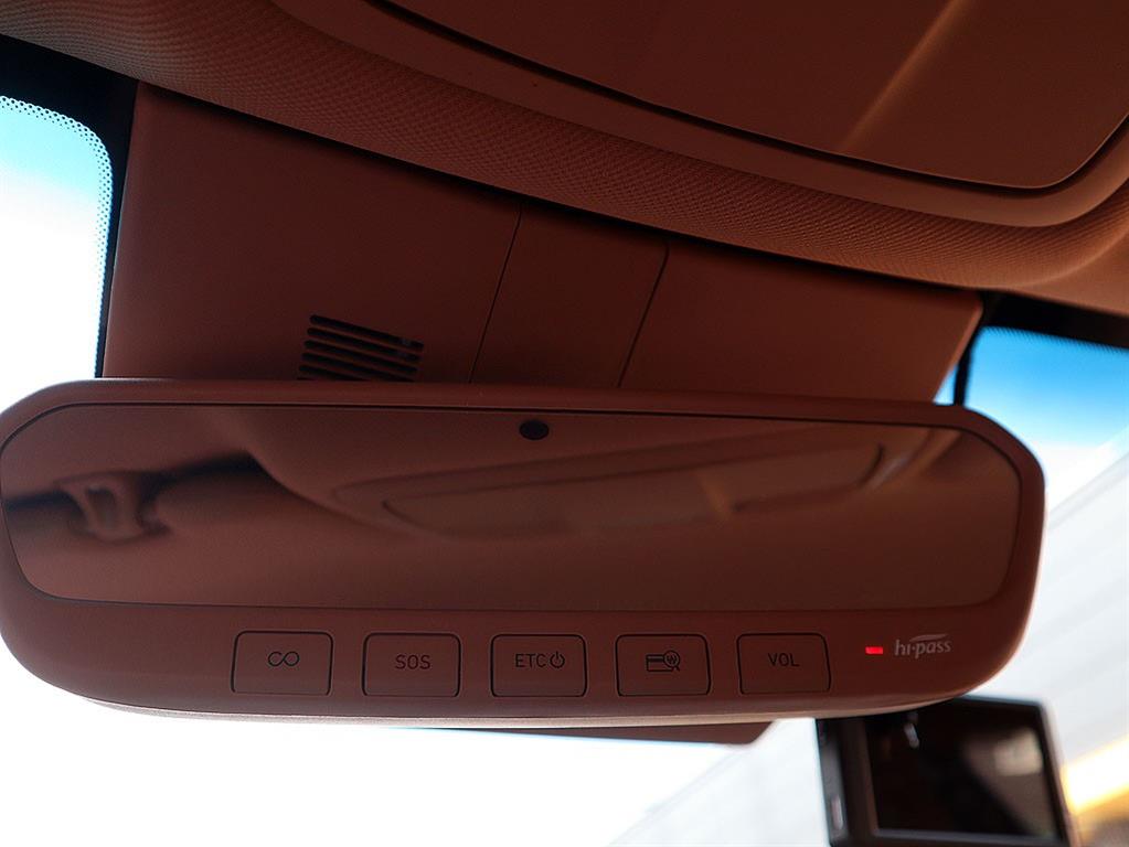 Genesis G70 — photo 17