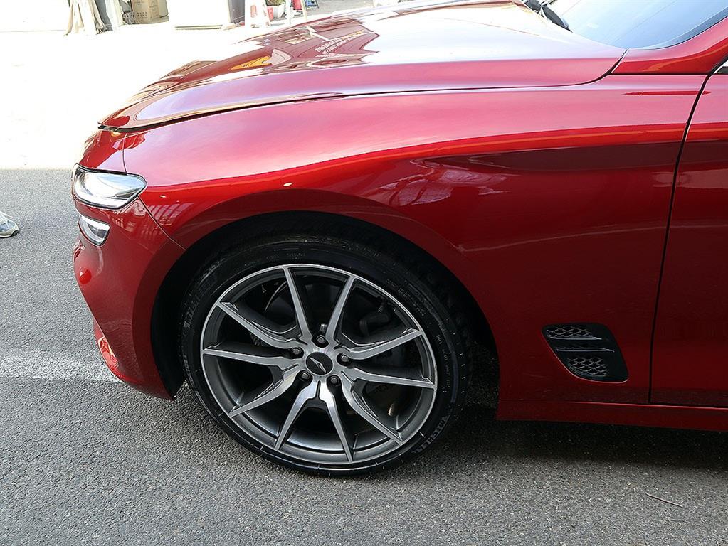 Genesis G70 — photo 18