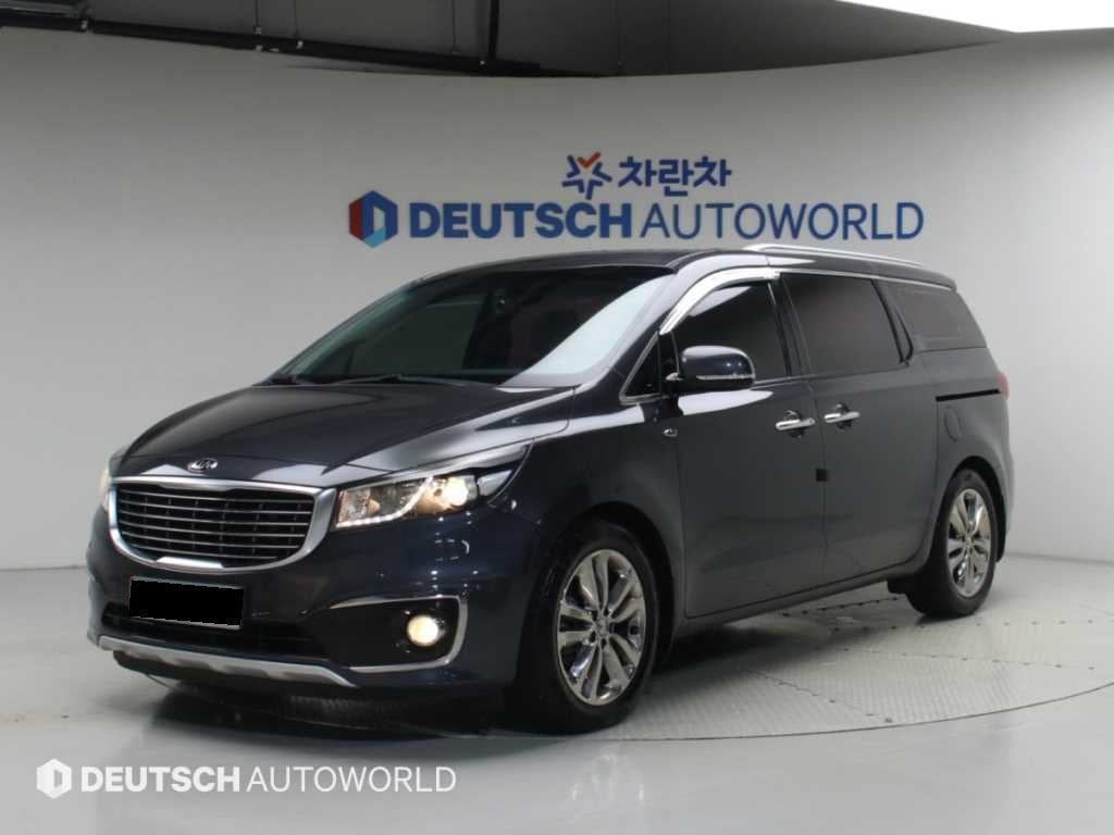 Kia Carnival — photo 01