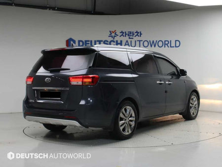 Kia Carnival — photo 02