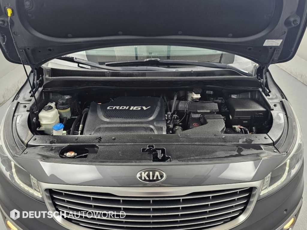 Kia Carnival — photo 06